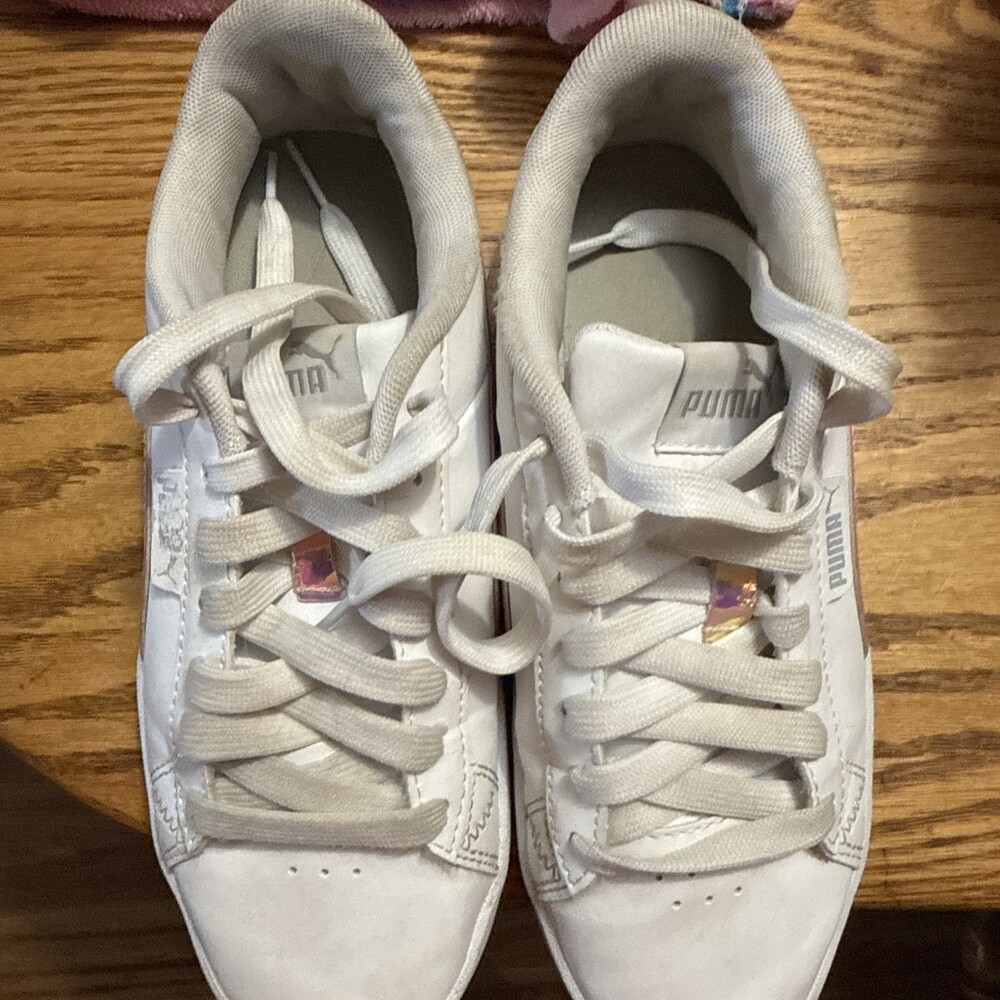 Puma Girls White Shoes Size 4